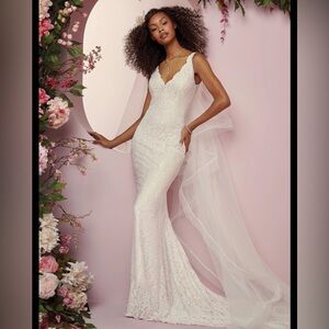 Maggie Sottero Rebecca Ingram Wedding Dress - Altered to Women’s size 12